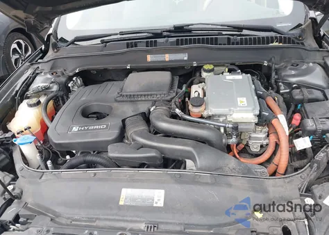 2016 Ford Fusion Hybrid Se z USA, uszkodzony, nr VIN 3FA6P0LU0GR292446